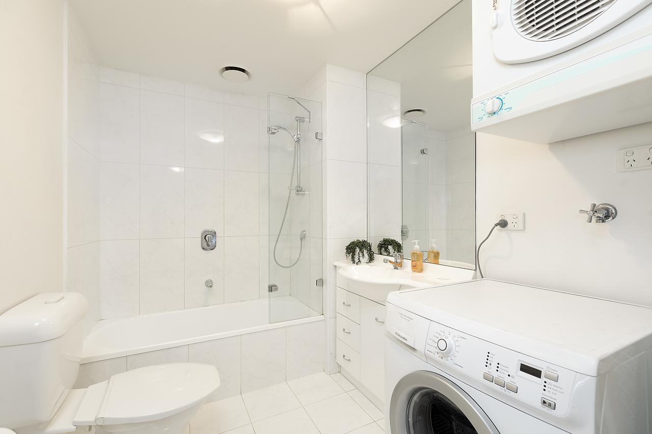 Complete Host Southpoint Apartments Melbourne Exterior photo